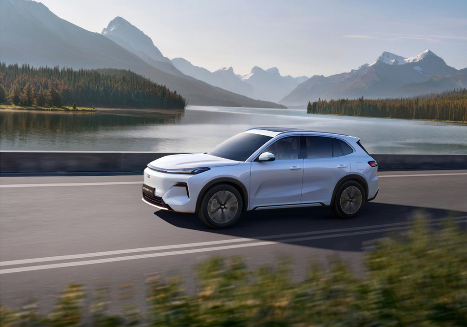 geely starray em-i na estrada